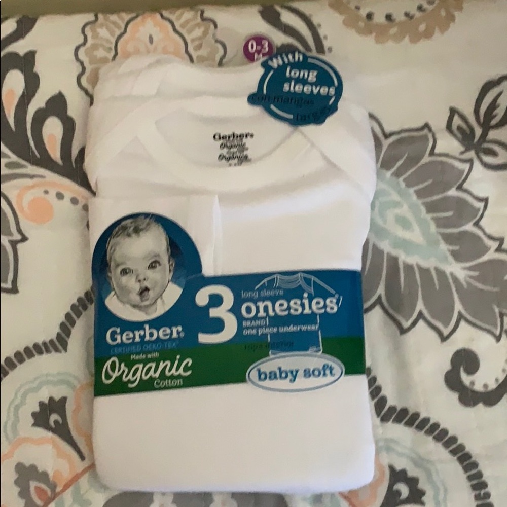 Gerber Organic Long Sleeve Onsies (3)